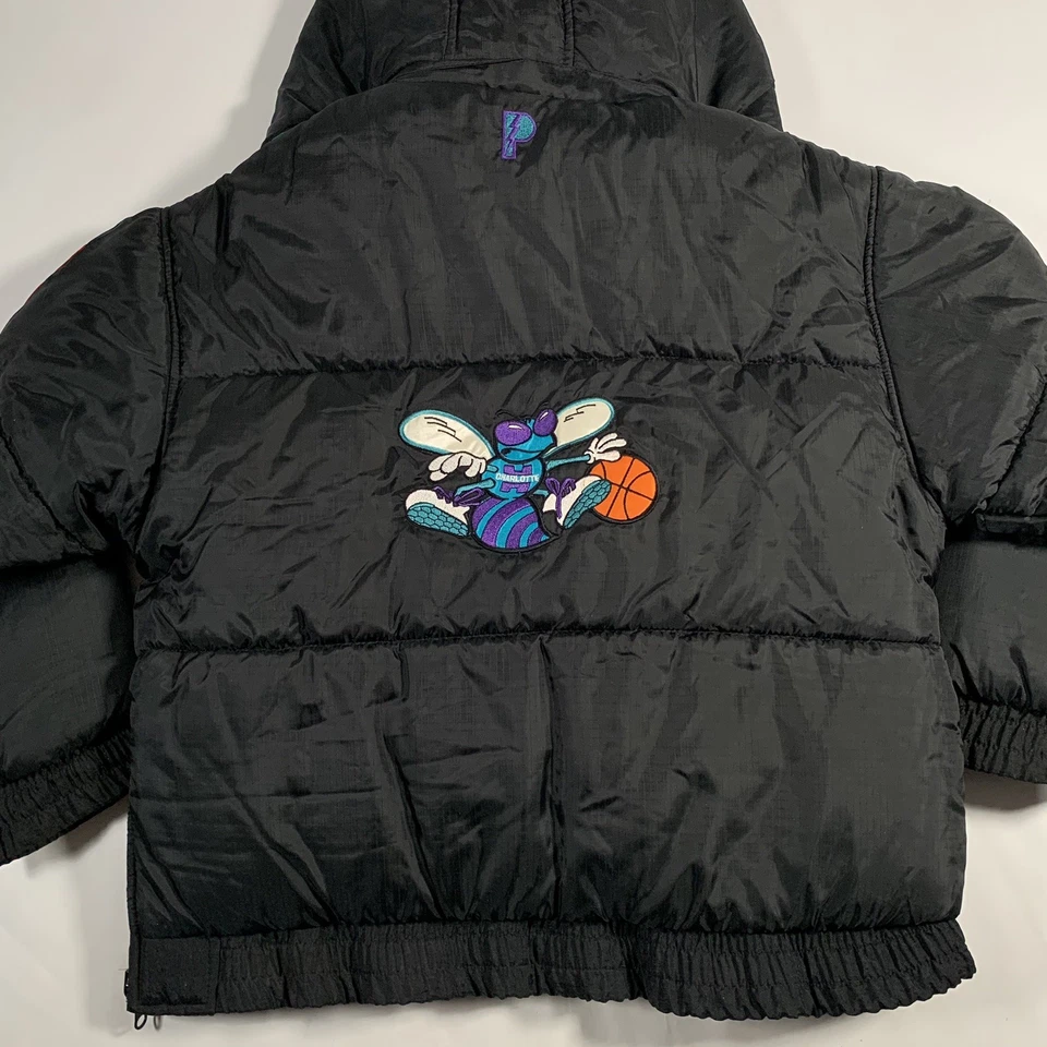 Chaqueta acolchada reversible Charlotte Hornets jugador profesional de colección de los 90 juvenil grande nueva con etiquetas Foto 3 de 4