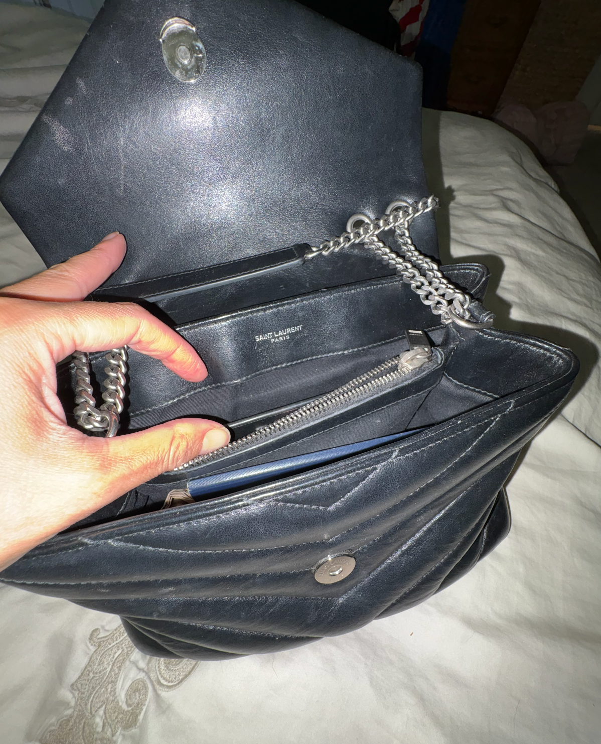 Borsa a tracolla Saint Laurent Loulou argento ferramenta media pelle nera