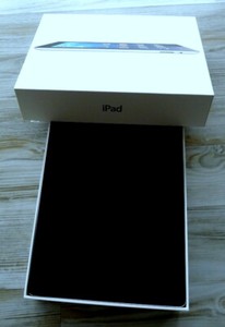 APPLE IPAD MIT RETINA DISPLAY 4. GEN. 16 GB WI-FI SCHWARZ 9.7" GEBRAUCHT