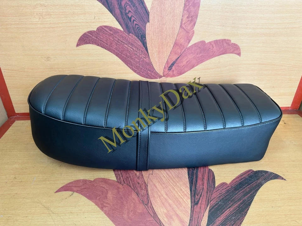 1970 Honda CB450 Seat. Super Sport 450 CB450 K3 Double Seat Saddle. Metal Pan. - Imagem 2 de 4