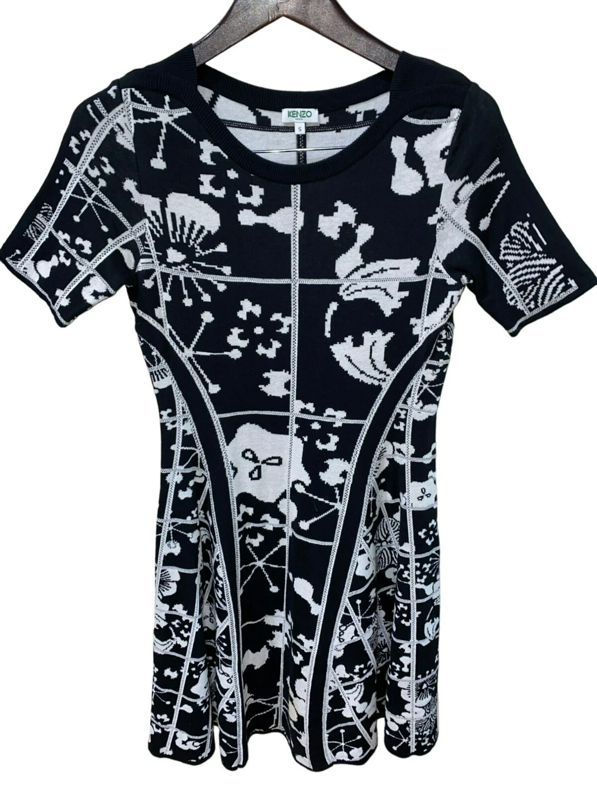 Abito Kenzo Paris Tanami Fiore Jaquard Intarsiato Maglia Cotone Bianco e Nero Sma