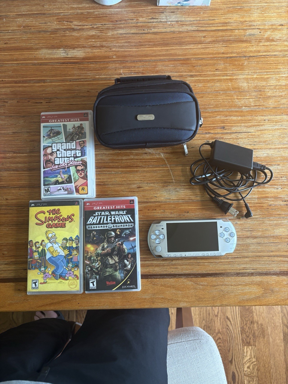 Sony PSP-3000 Handheld Gaming Console with 3 Games Charger Memory Card Case  