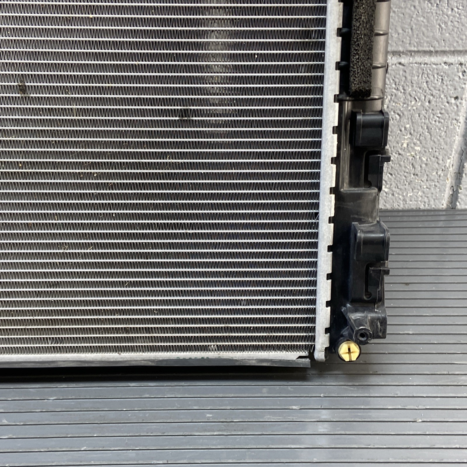 2013-2024 Maserati Levante M161 3.0L Engine Motor Coolant Cooling Radiator OEM