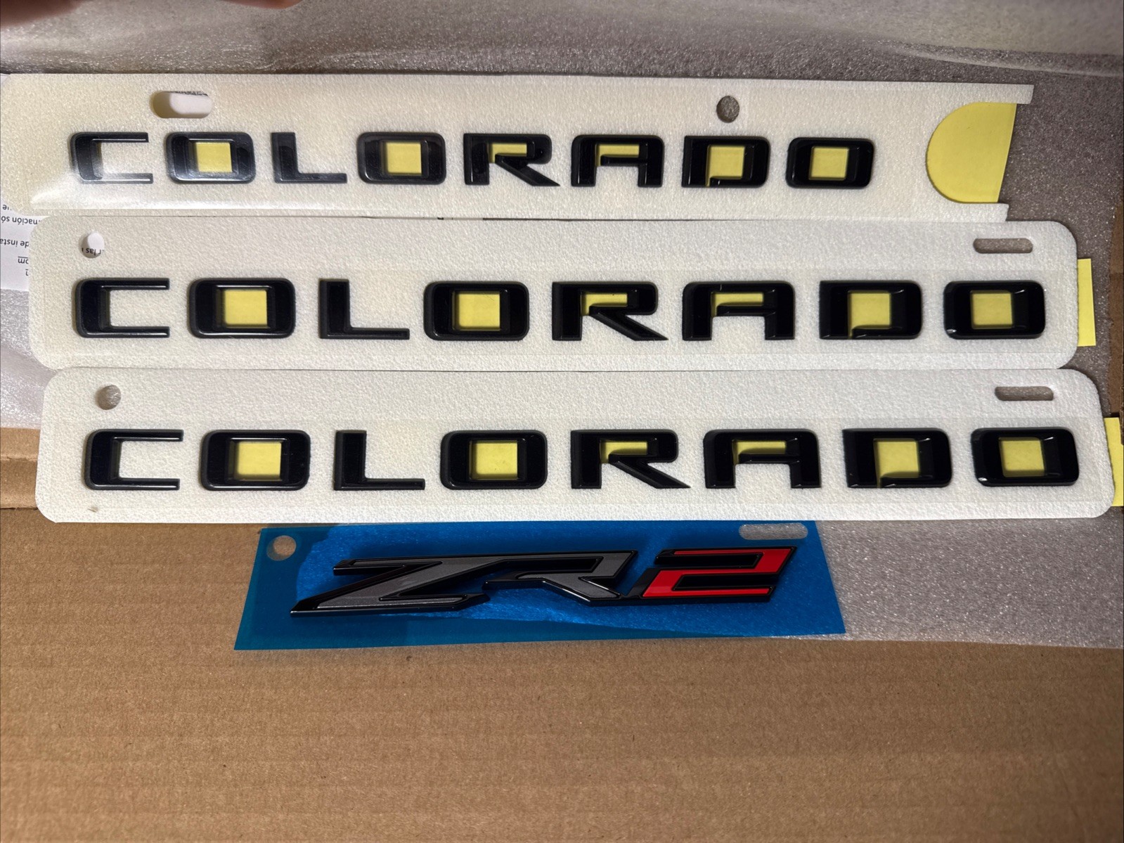 OEM GM 2023-2025 Chevrolet Colorado ZR2 4 Piece Nameplate Black Emblems 85660257