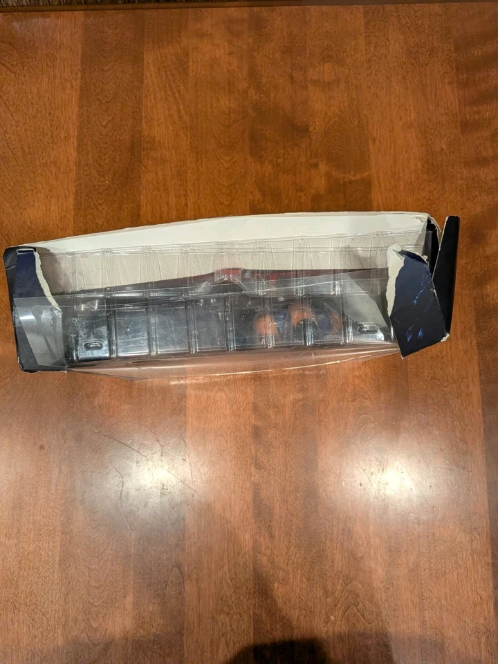 Figura de acción desenmascarada Storm Collectibles Mortal Kombat Sub-Zero Foto 3 de 4