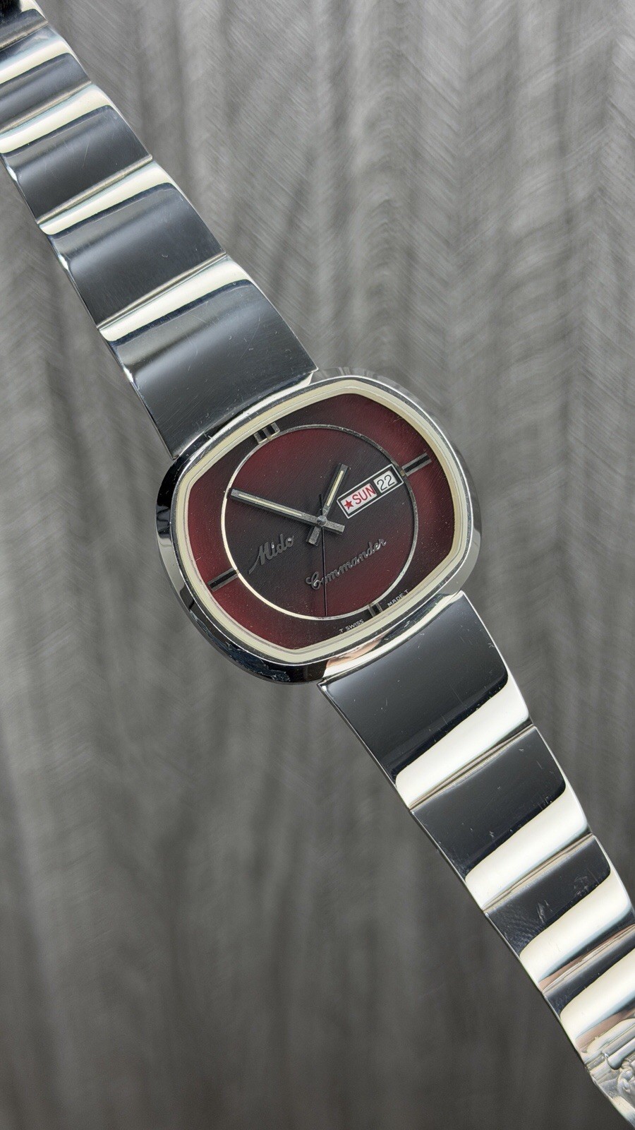 Mido Commander Automatic “N.O.S” 8669 Day-Date 25 Jewels Men’s Wristwatch Swiss. image 5