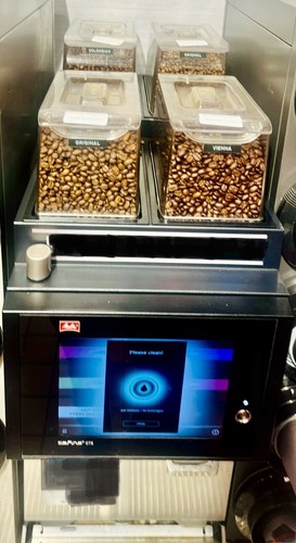 Melitta CT8 Automatic Coffee Machine with Four built in grinders New In Box - Picture 4 of 5