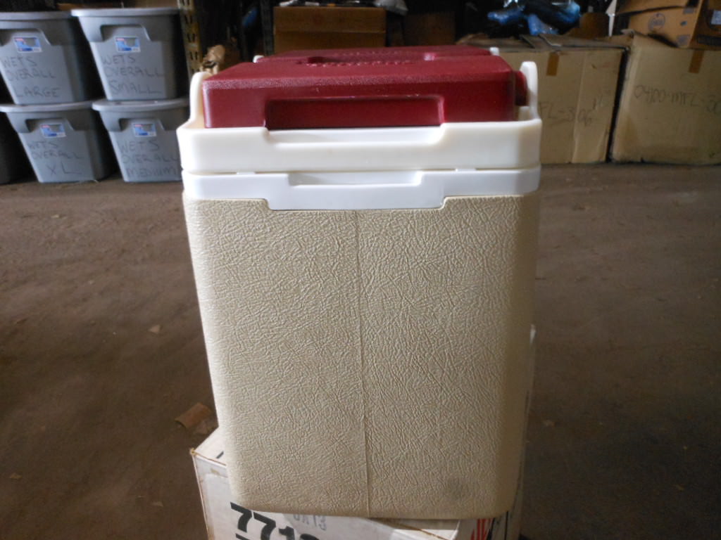 NOS Vintage Made in USA Thermos Deluxe SunPacker Sun Packer 4 Gallon