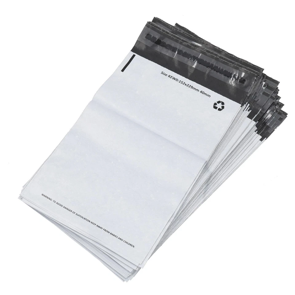 Sac postal en polyéthylène blanc A5 (152 mm x 229 mm) étanche auto-scellé - Photo 1/1
