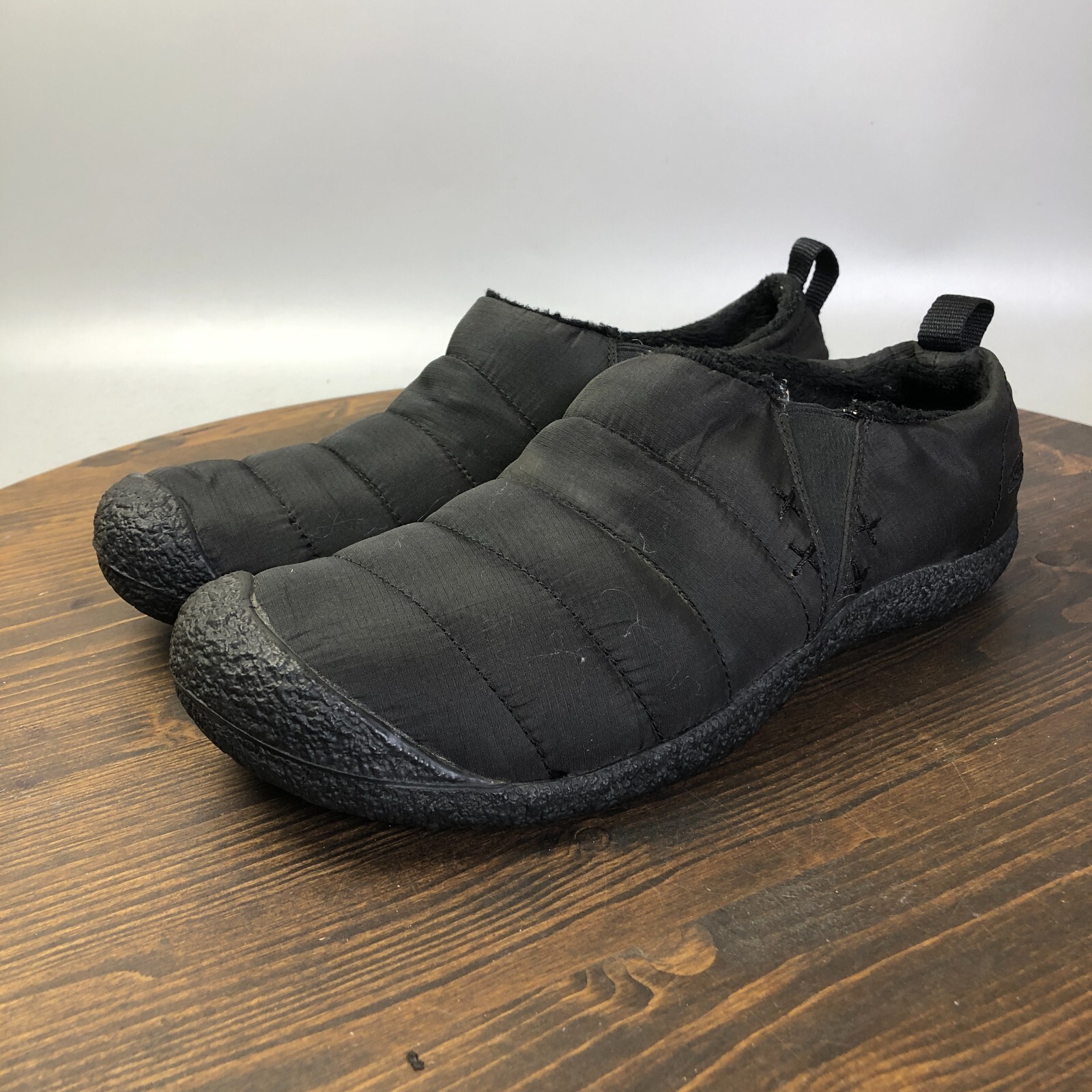 Scarpe KEEN invernali slip on uomo taglia 10 5 nere isolate