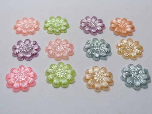 200 cuentas de girasol de perlas planas de colores mezclados espalda plana álbum de recortes artesanía 13 mm - Imagen 7 de 8