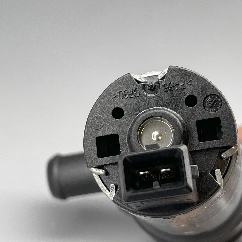 Bomba de agua eléctrica auxiliar Bosch OEM para Audi 200 5000 A6 Allroad Quattro Foto 4 de 4