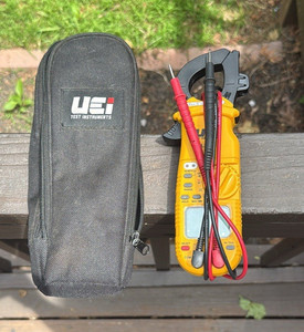 Yellow Jacket 2-Valve R-22 PSI Manifold Gauge Set w/ UT210E Clamp Meter