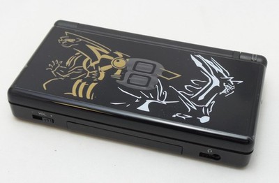 Nintendo Ds Lite Pokemon - Diamantweiße Version (USG-S-PFBK)
