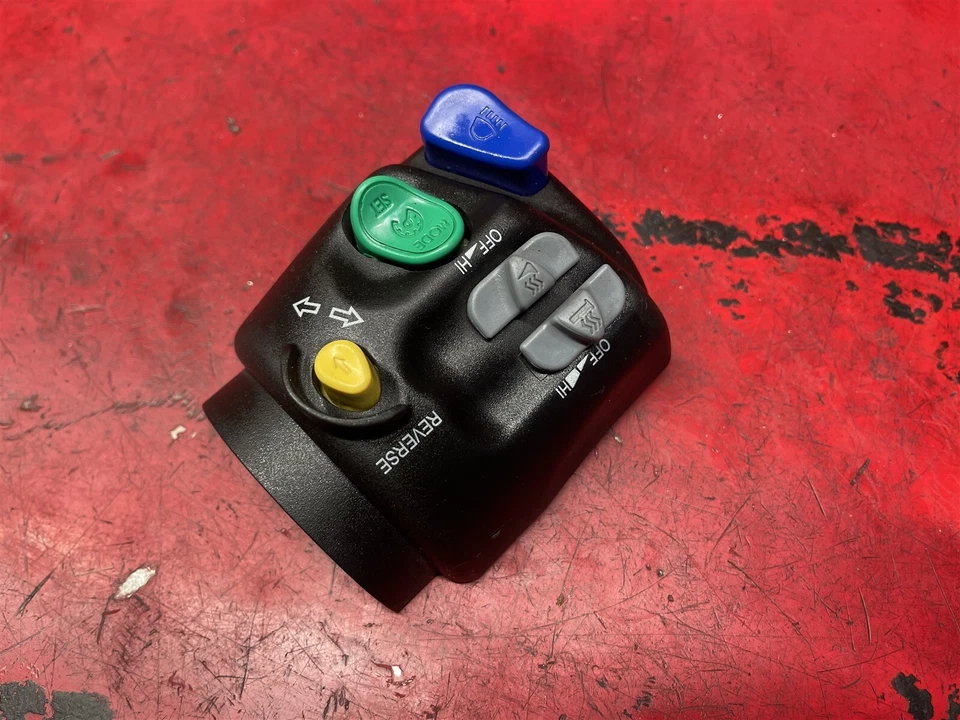 Polaris 800 Switchback Pro R 600 Rush Indy RMK Fusion 05-20 OEM Left Bar Switch - Image 2 of 3