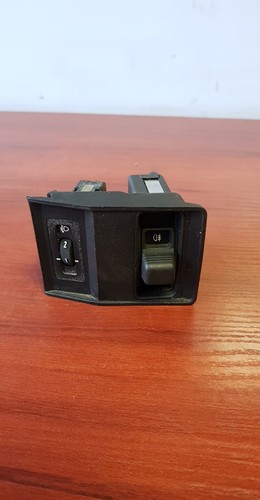 BMW E34 SCHEINWERFER-/SEITENLICHTSCHALTER 8110498 8110497 OE