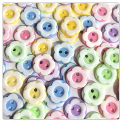 20, 40 or 80 Plastic flower buttons assorted 12mm plastic 2 tone flowers