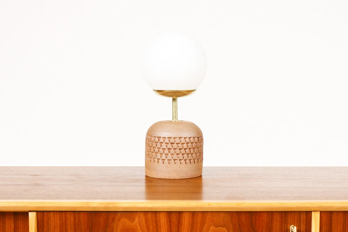 Ceramic on sale globe lamp