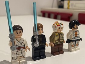 LEGO Star Wars Anakin Skywalker, Rey Skywalker, and two misc soldiers Lot of 4x