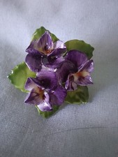 Vintage China Flower Brooch - Violas - Gold Tone Metal With Purple Flowers VGC