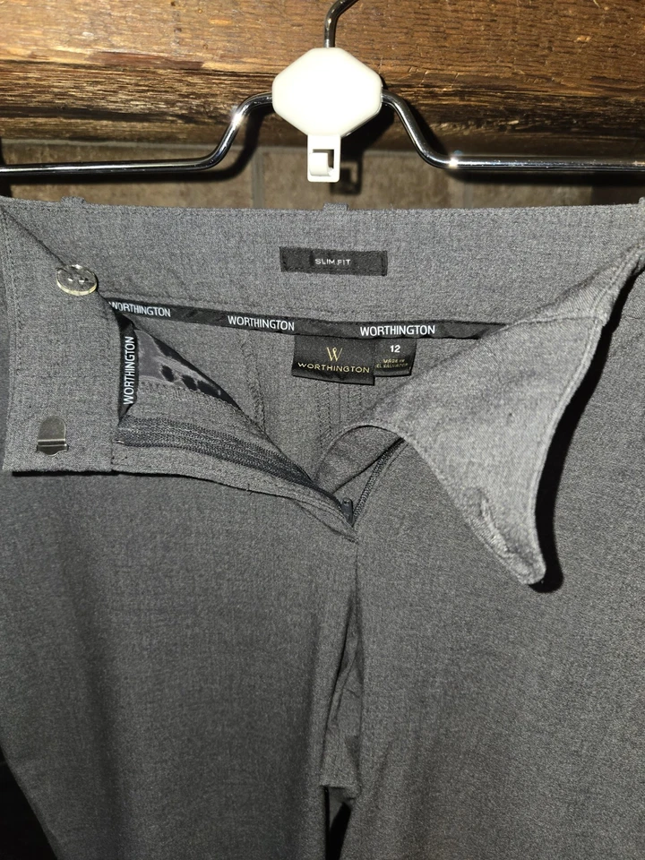 Pantalones de vestir Worthington, para mujer talla 12, calce ajustado, gris oscuro Foto 2 de 3