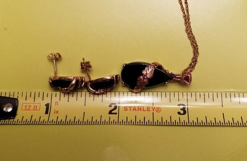 Coleman Co 10k/14k Black Hills Gold Leaf & Onyx Pendant Necklace & Earrings Set - Picture 7 of 9