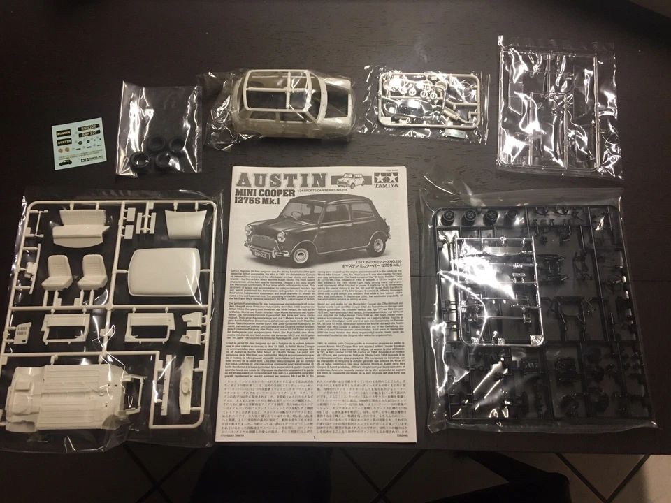 kit auto TAMIYA 24235 - 1/24 - Austin Mini Cooper 1275s MK.I - NUOVO - Immagine 2 di 4