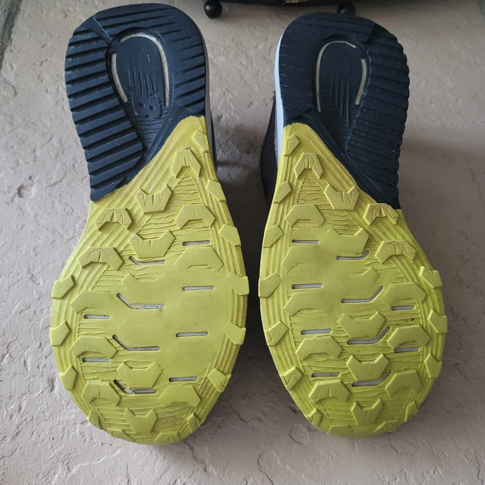 Sneakers da uomo New Balance Dynasoft Nitrel grigio per tutti i terreni taglia 9 5