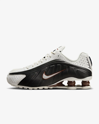 Nike Shox R4 Women's Shoes Trainers in Sail/Black/Fauna