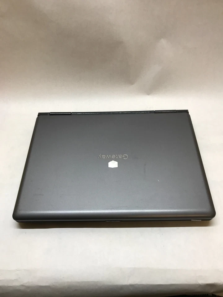 Gateway P-6301 17" Intel Pentium T2310 1.46GHz 1GB RAM NO HDD/OS No Battery - DW - Image 4 of 4