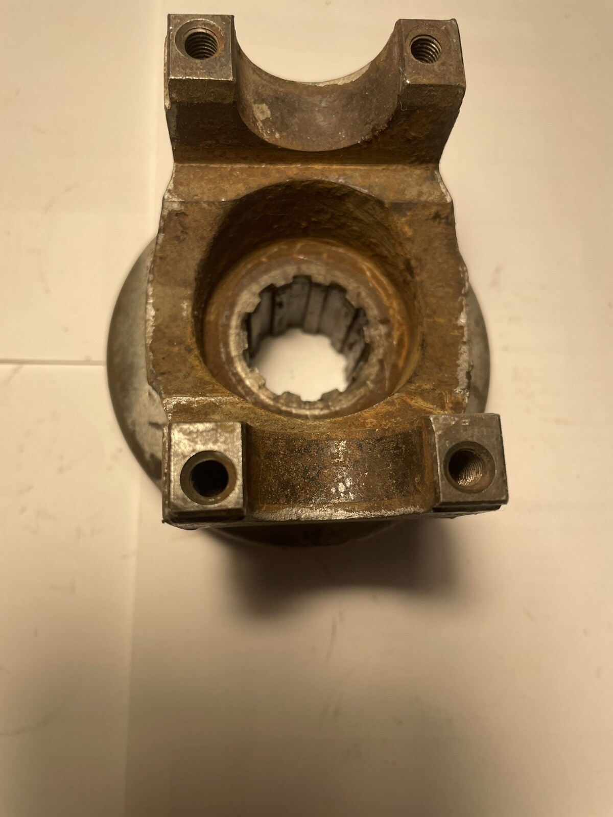 19681970 A B E BODY MOPAR 8 3/4" PINION YOKE 10 SPLINE 7260 Series