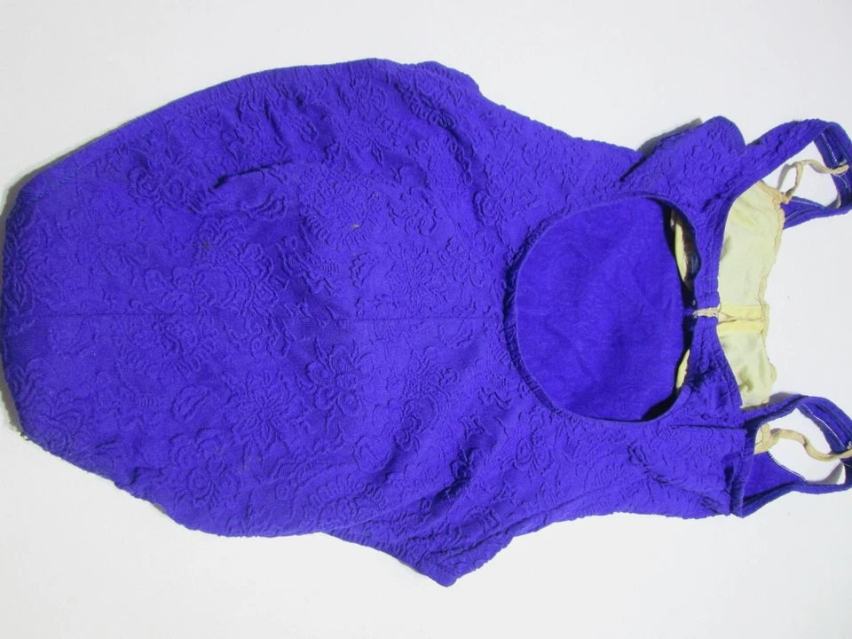 Traje de baño Athena para mujer talla 8 de una pieza púrpura forrado inalámbrico correas anchas floral Foto 2 de 4