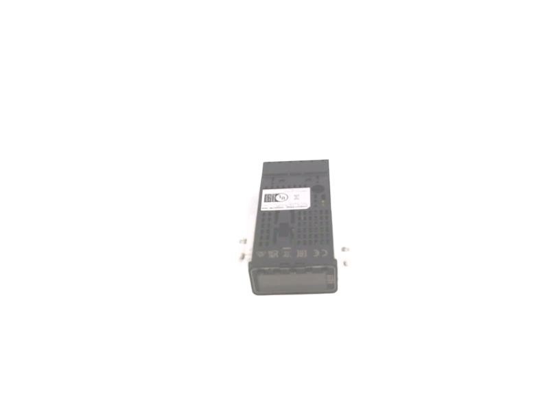 OMRON E5GC-QX0ACM-000 / E5GCQX0ACM000 (BRAND NEW)
