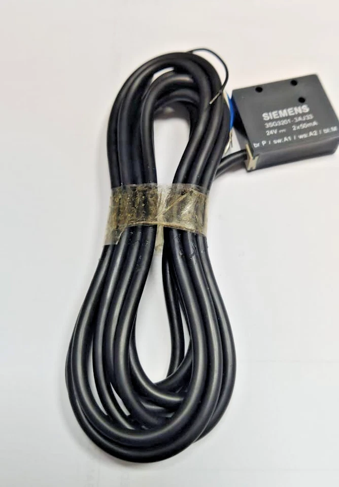 Siemens 3SG3201-3AJ33 Proximity Sensor 24V DC, 2 x 50mA 4 Wire, 1NO + 1 NC _ New - Image 2 of 4