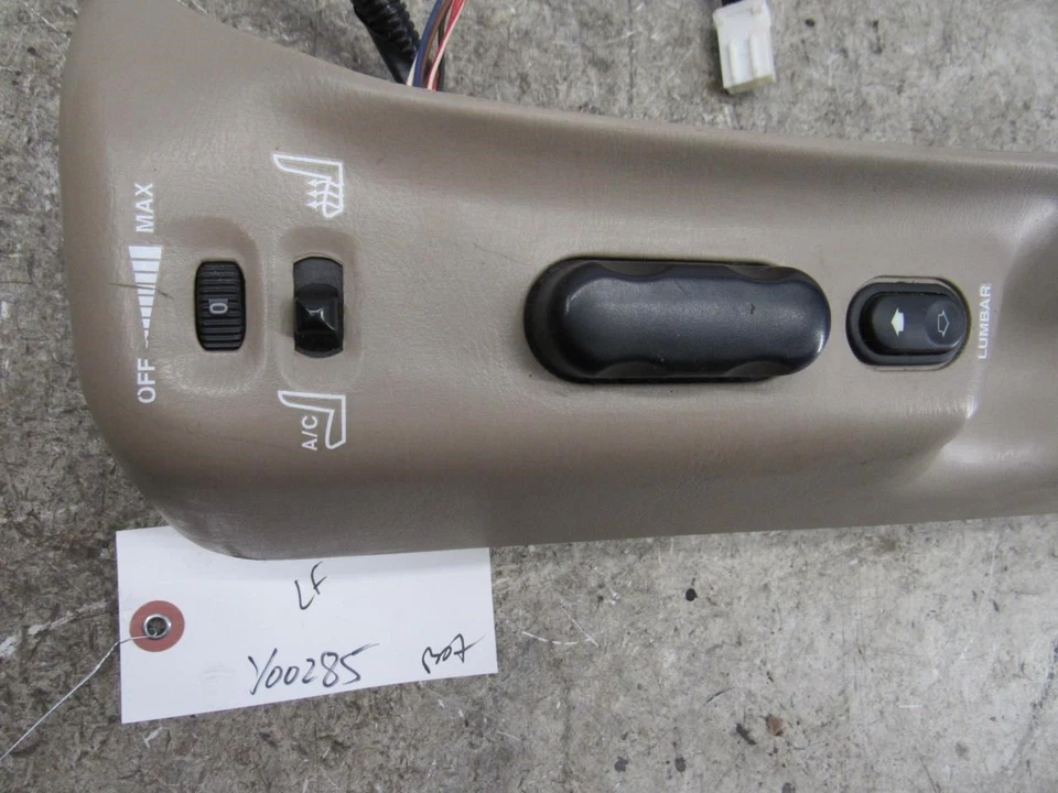 2000 Lincoln Navigator left driver front power seat trim switch control Captain Foto 2 de 4