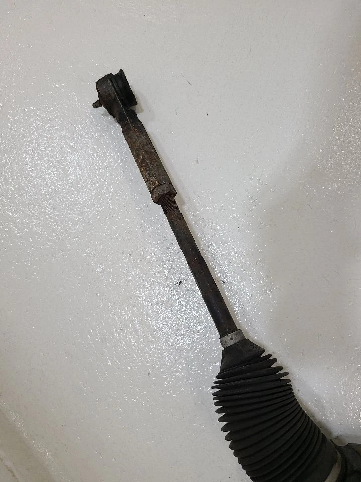  2007 - 2014 CADILLAC  ESCALADE Steering Gear Rack Power Rack And Pinion  - Image 4 of 4