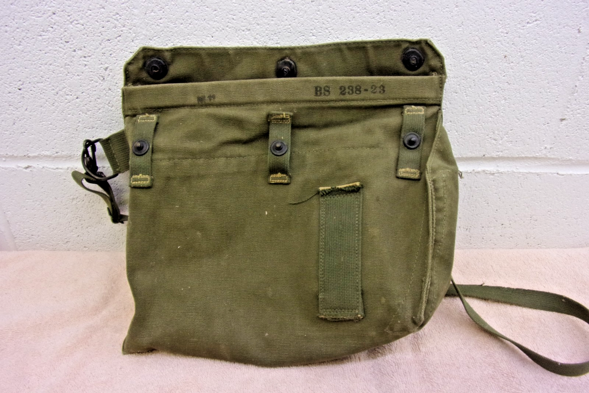 US FIELD PROTECTIVE MASK バッグ MLサイズ US Military M9A1 Field Protective Mask canvas bag. Vietnam Era | eBay