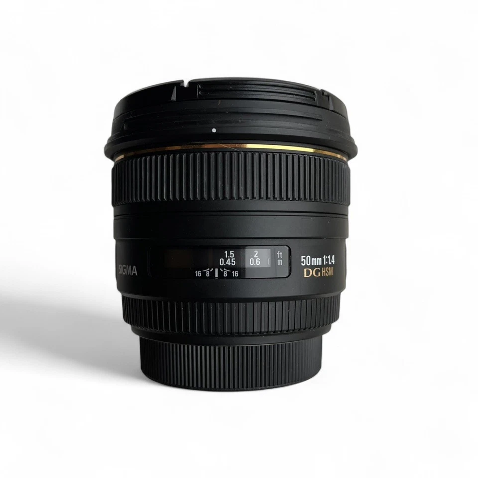 Lente de enfoque automático Sigma 50 mm f/1,4 EX DG HSM para Sony paquete de montura A Foto 3 de 4