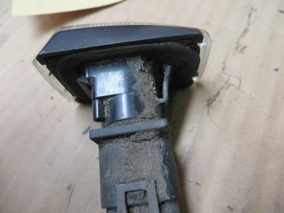 LUZ MARCADOR GUARDABARROS VOLVO S 70 V 70 98-00 CUPÉ 01-02 CONVERTIBLE 01-03 40 00-03 Foto 3 de 3