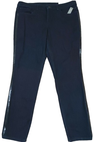 Pantalon 7/8 denim délavé stone broderie - 30,00€ - Armand Thiery