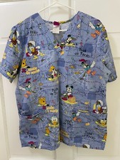 Wonderful World Of Disney Mickey Pirates Halloween Scrub Top Medium
