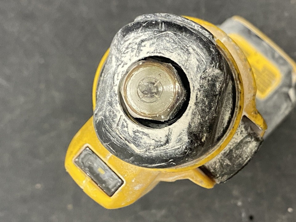 DEWALT DCE555B 20V Cordless Rotary Drywall CutOut Tool FOR PARTS OR