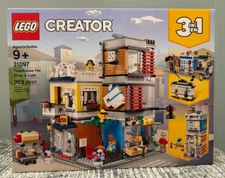 LEGO Creator 3 in 1: Townhouse Pet Shop & Café (31097) New/Sealed/Retired
