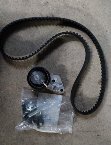 Timing Belt Kit Fits Ford/Mazda/Volvo For 1.4/1.6 Petrol Engines DAYCO KTB286 - Picture 1 of 3