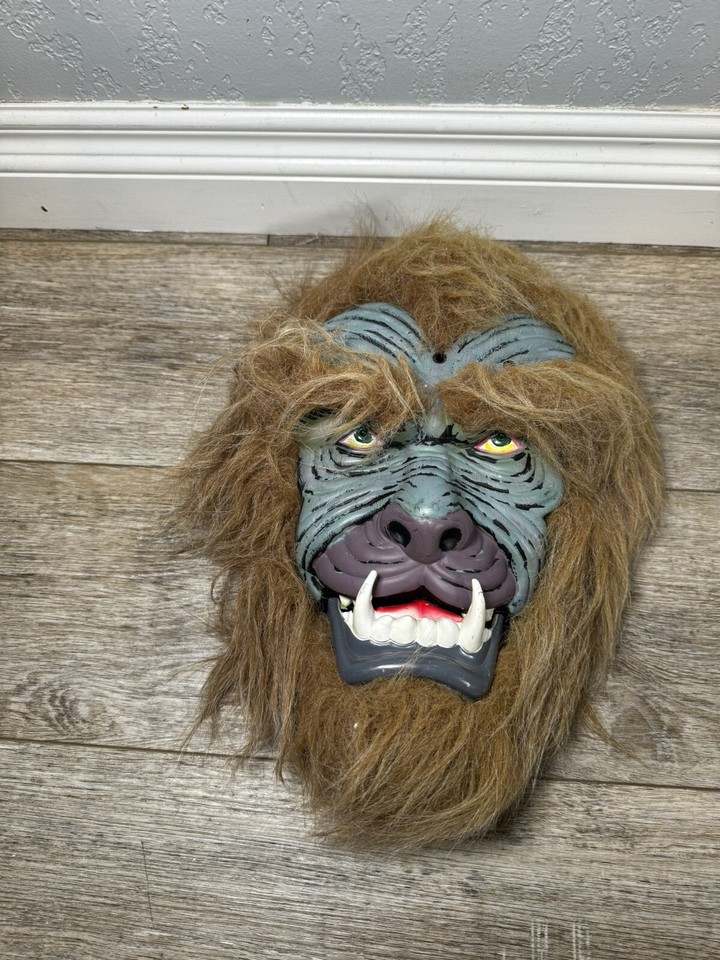 Gemmy Halloween Door Greeter Werewolf Sings I'm Your Boogie Man Eyes