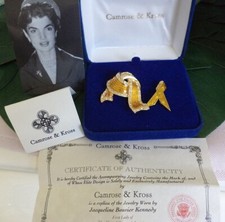 Jacqueline Jackie Kennedy (JBK) Yellow Ribbon Brooch/Pin Set NEW WITH TAGS