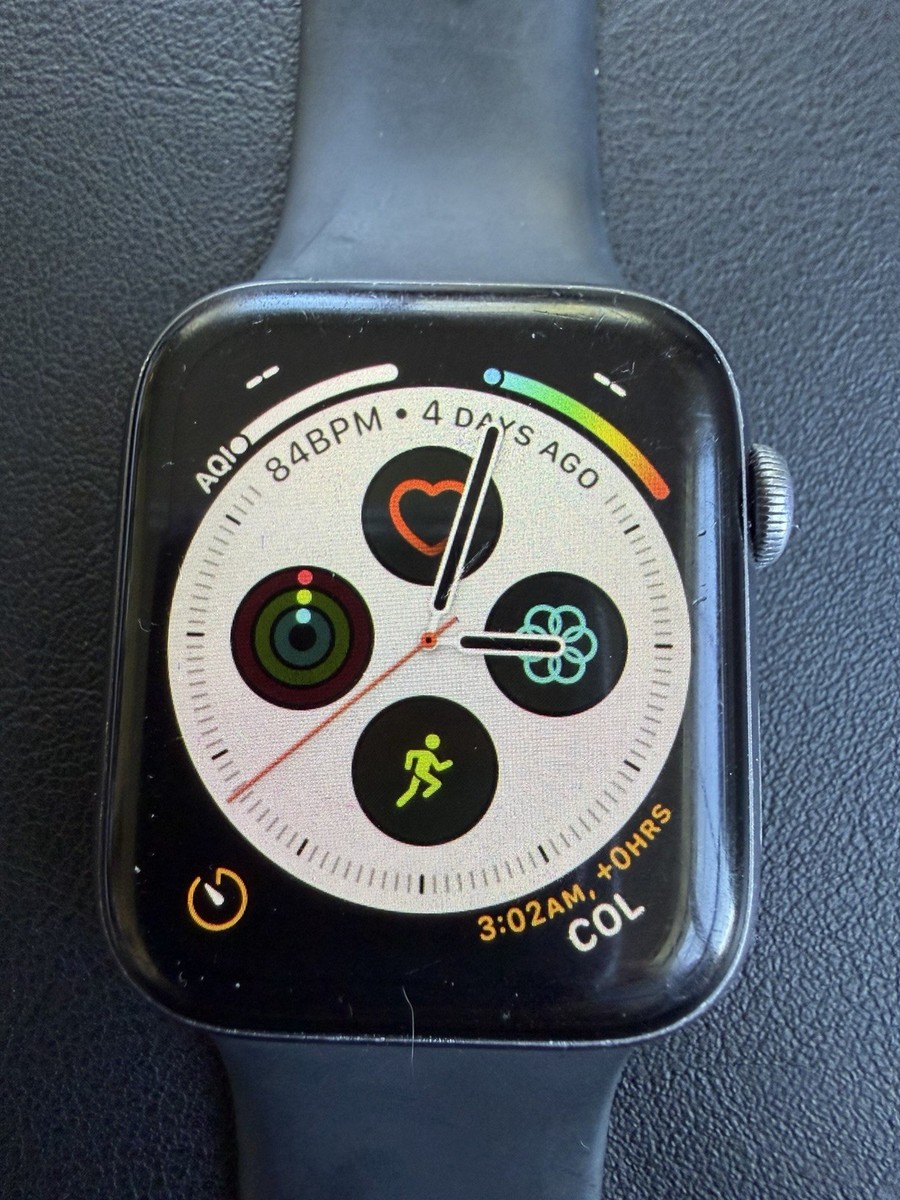 Apple Watch 4 - 44mm Space Gray Aluminum Case Black Sport Band 