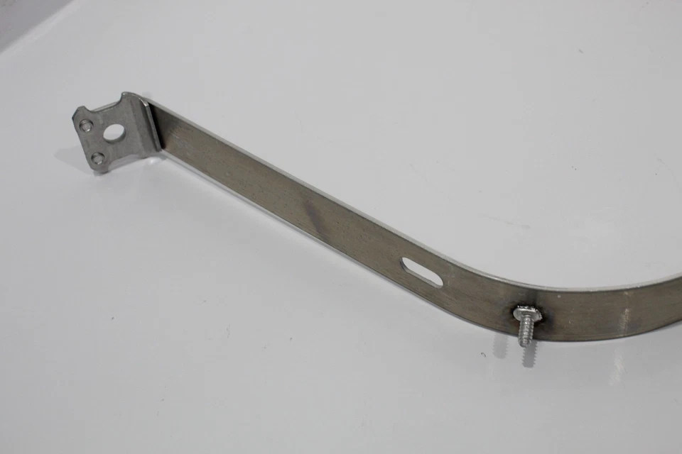 Par de correas de retención para tanque de combustible Audi RS4 Cabriolet 8H B7 Quattro nuevas genuinas Foto 2 de 4