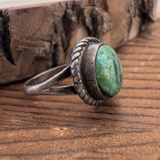 Vintage Native American Sterling Silver Green Stone Ring Size 2.5 925