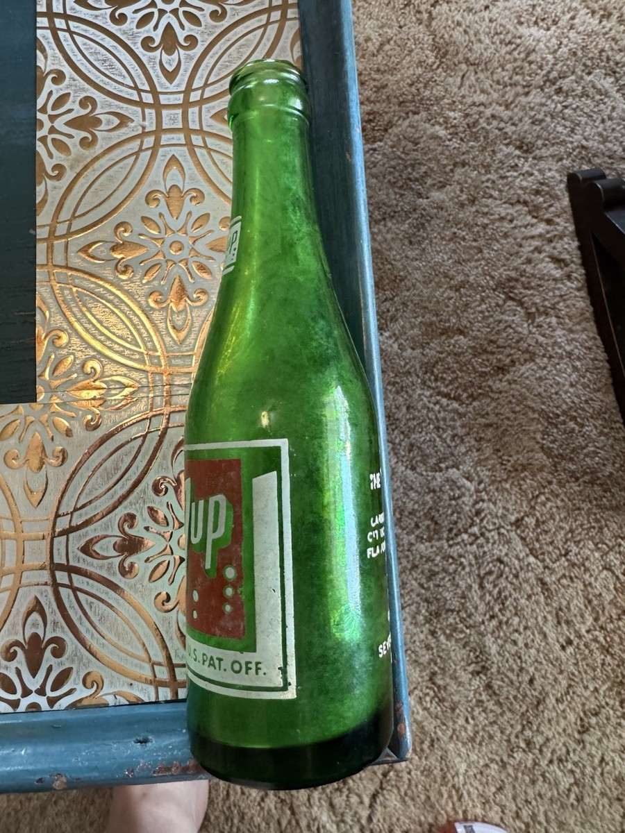 VINTAGE 7UP SODA BOTTLE 7 OZ POP DRINK BUBBLES ~ RARE 🔥 Lincoln